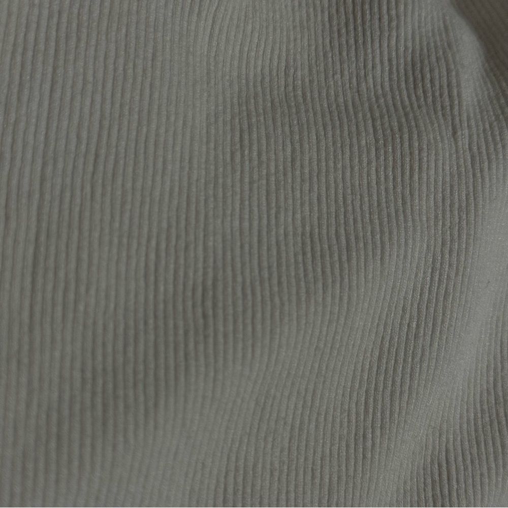 White Top - Picture 4 of 4